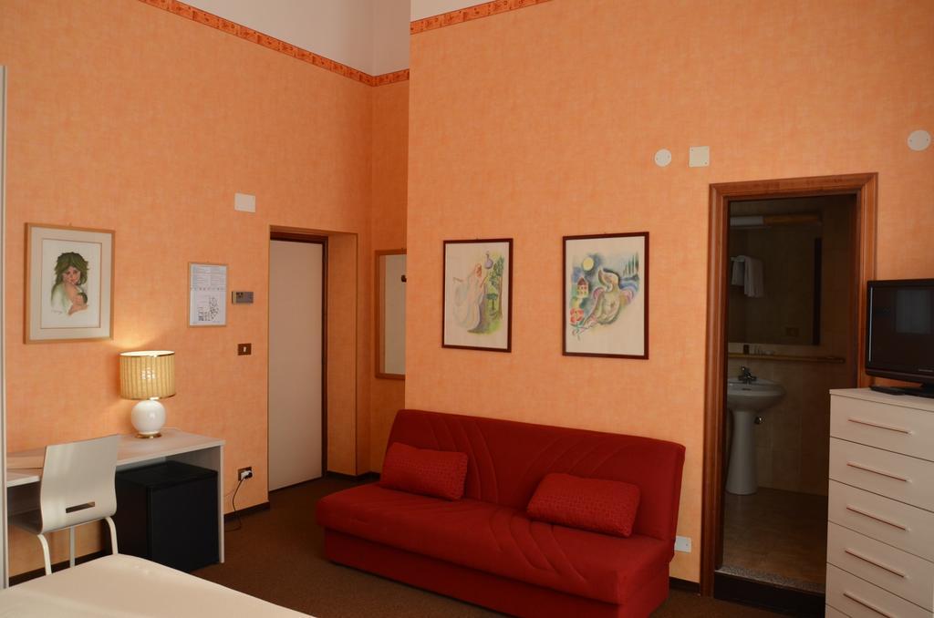 Hotel Corona 4*